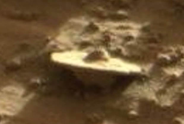 UFO: Increíble imagen de la nave espacial accidentada en Marte