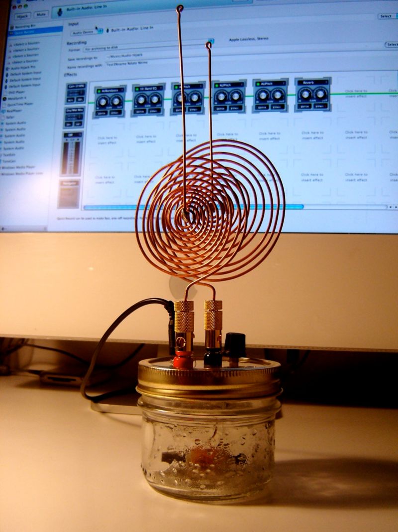 Así es como puedes construir una réplica de 'Spirit Radio' de Nikola Tesla
