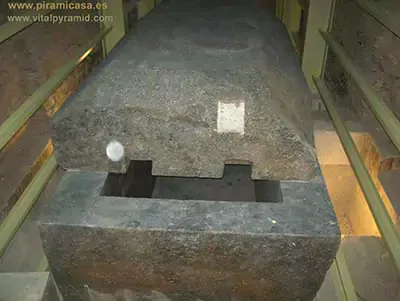 fueron estas enormes cajas de granito solido del serapeum utilizados como portales estelares 31