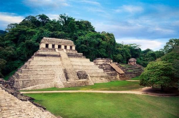 Templo de las Inscripciones, Palenque donde se encontró el sarcófago de Pakal. (fergregory / Adobe Stock)
