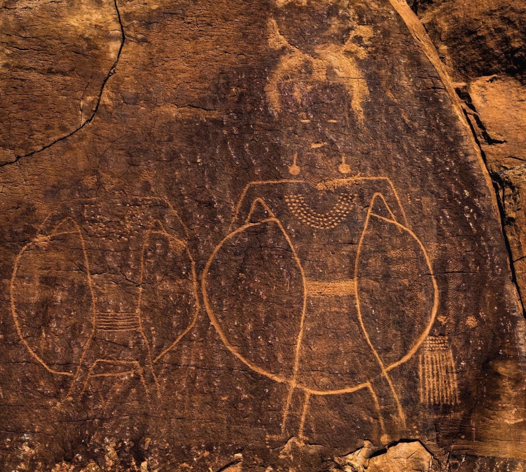 Antiguo petroglifo “Pie Grande” de seis dedos de Utah