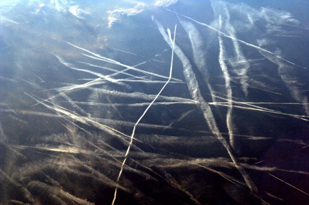 Geoingenieria y CHEMTRAILS: La CONSPIRACIÓN DEL CLIMA ¿Con qué NOS FUMIGAN?     