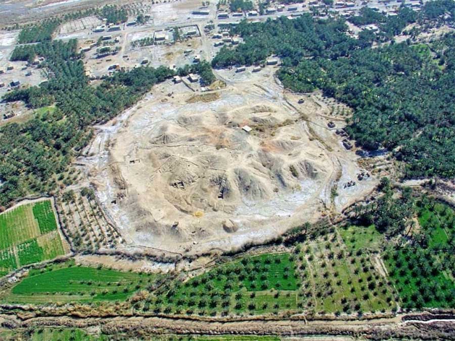  Imagen aérea del sitio arqueológico de Konar Sandal al sur de la ciudad de Jiroft, que se cree que son los restos de una cultura Jiroft perdida hace mucho tiempo.