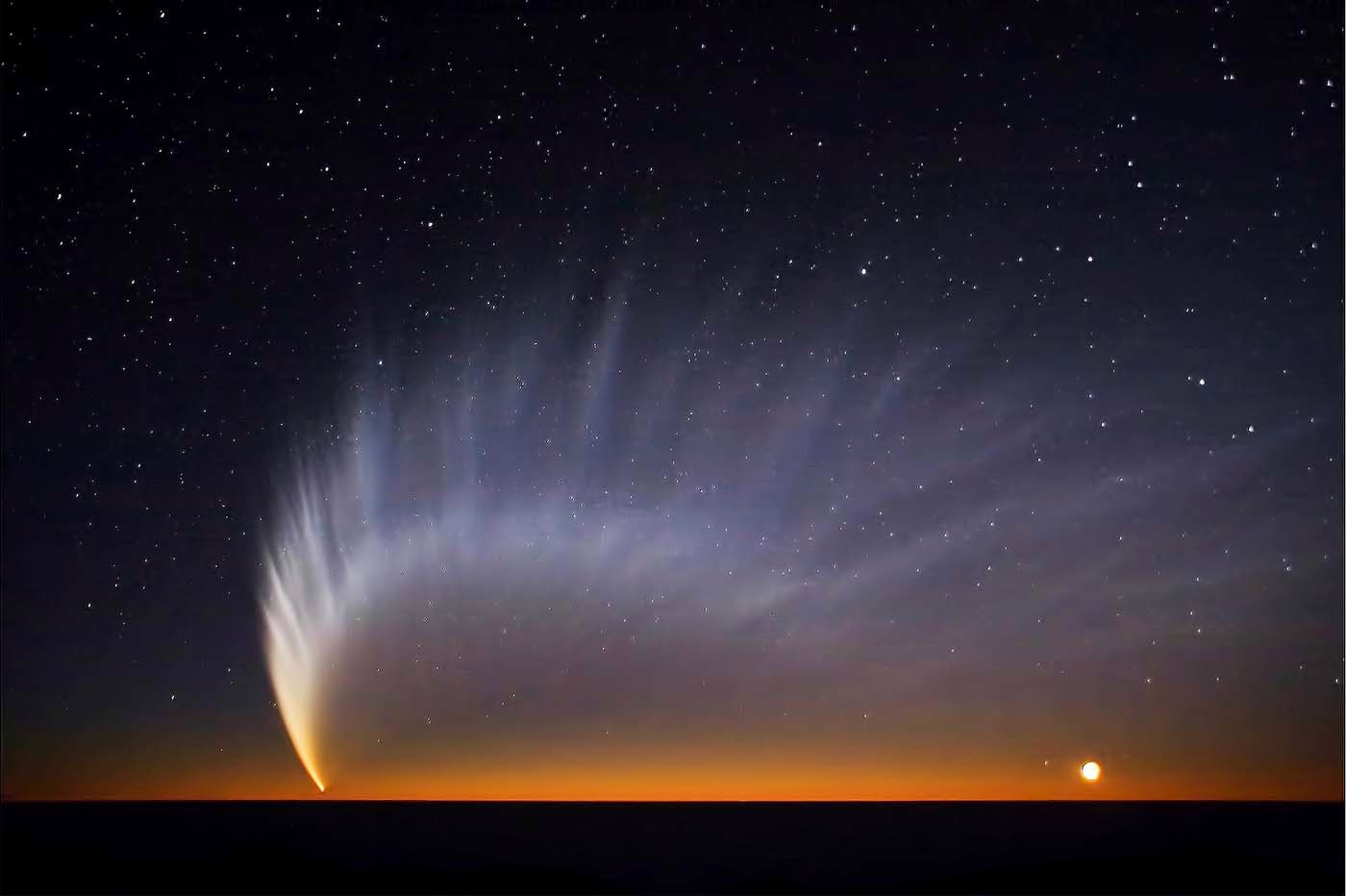 la segunda venida de cristo sera en forma de un cometa enorme y refulgente 3